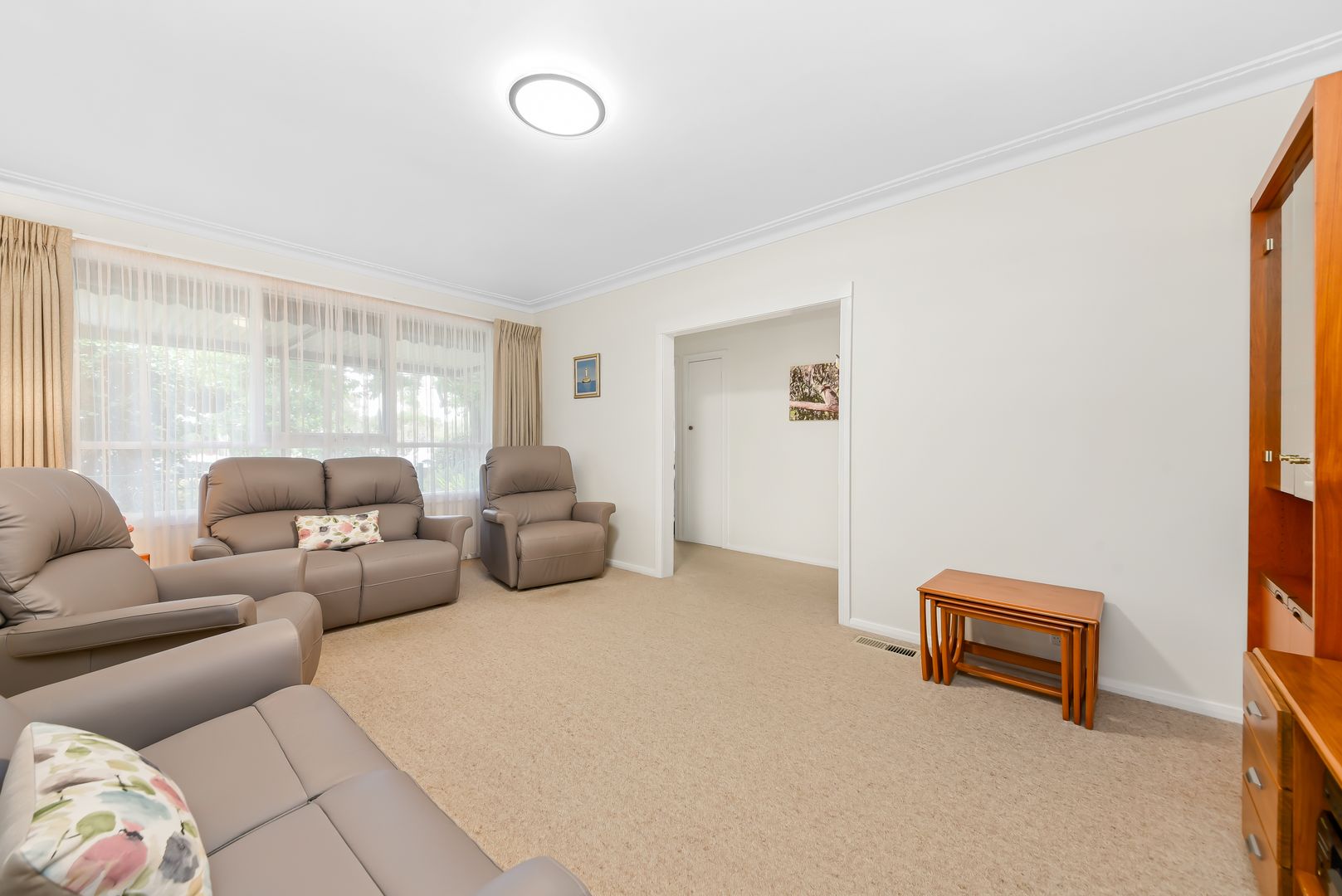 62 Watsons Road, Glen Waverley VIC 3150, Image 2