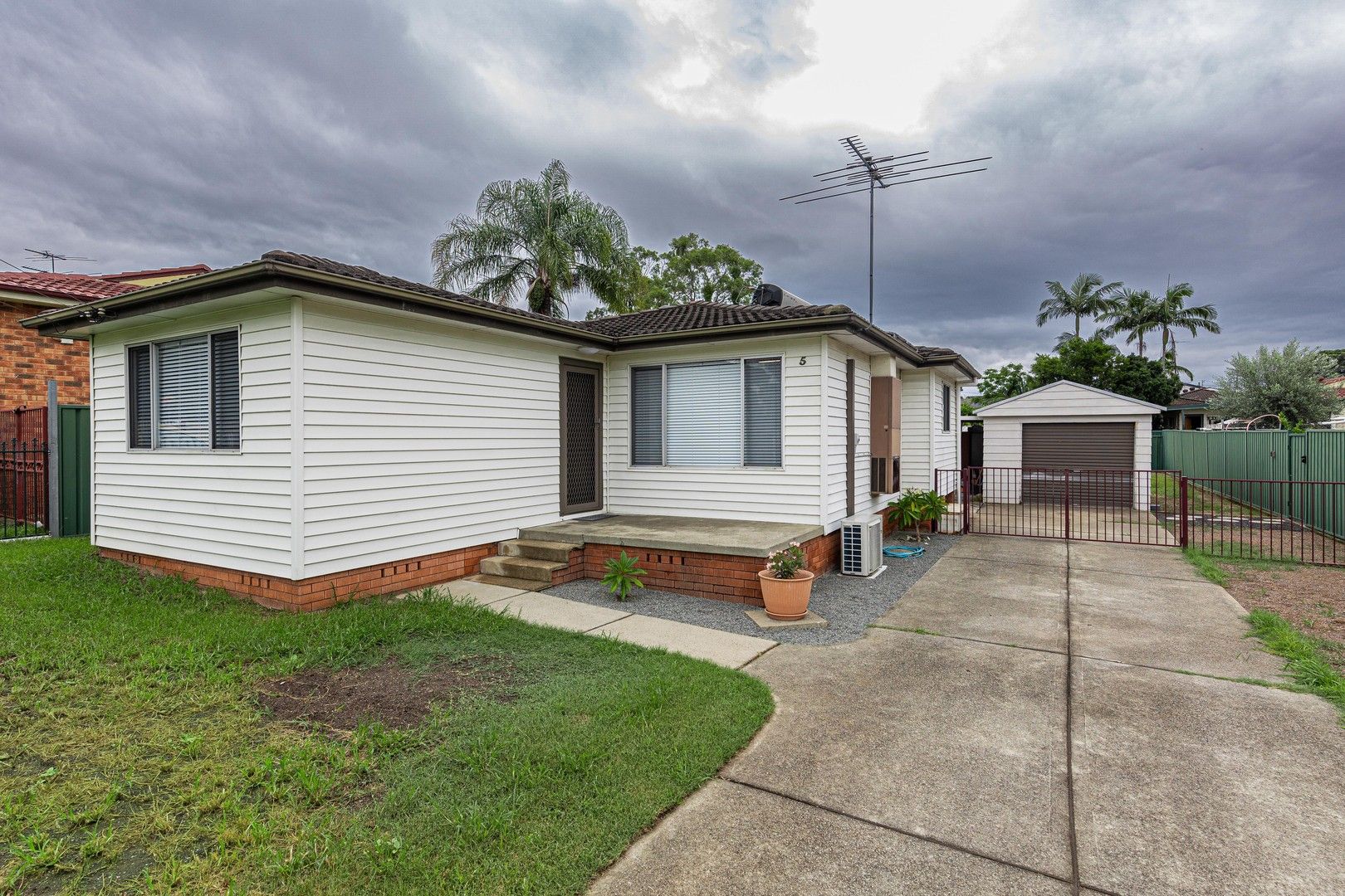 5 Hewitt Street, Colyton NSW 2760 House For Rent Domain