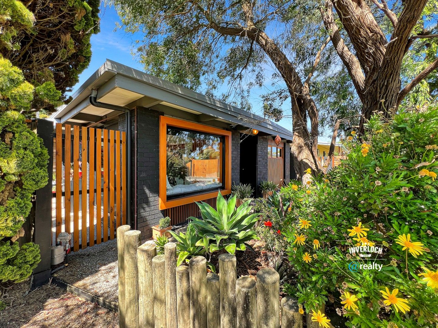 3 bedrooms House in 8 Moonah Way INVERLOCH VIC, 3996