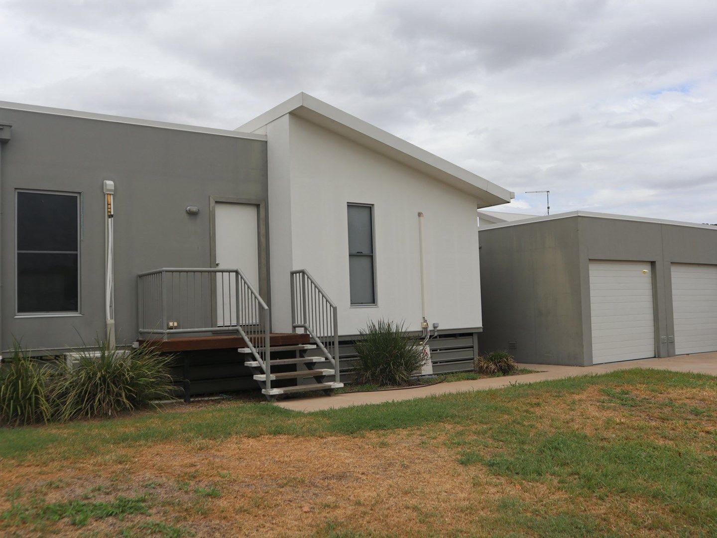 3 bedrooms House in 7 Lilly Close EMERALD QLD, 4720