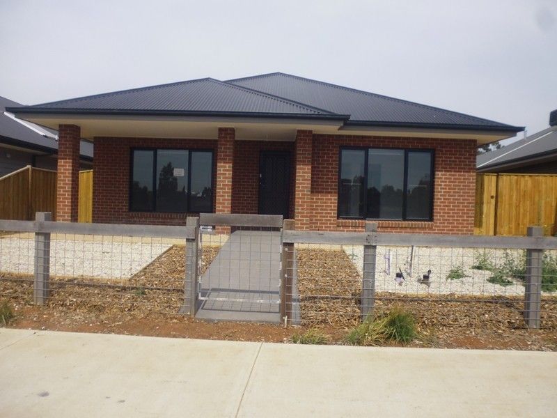 4 Wellsford Street, Eynesbury VIC 3338 House For Rent Domain