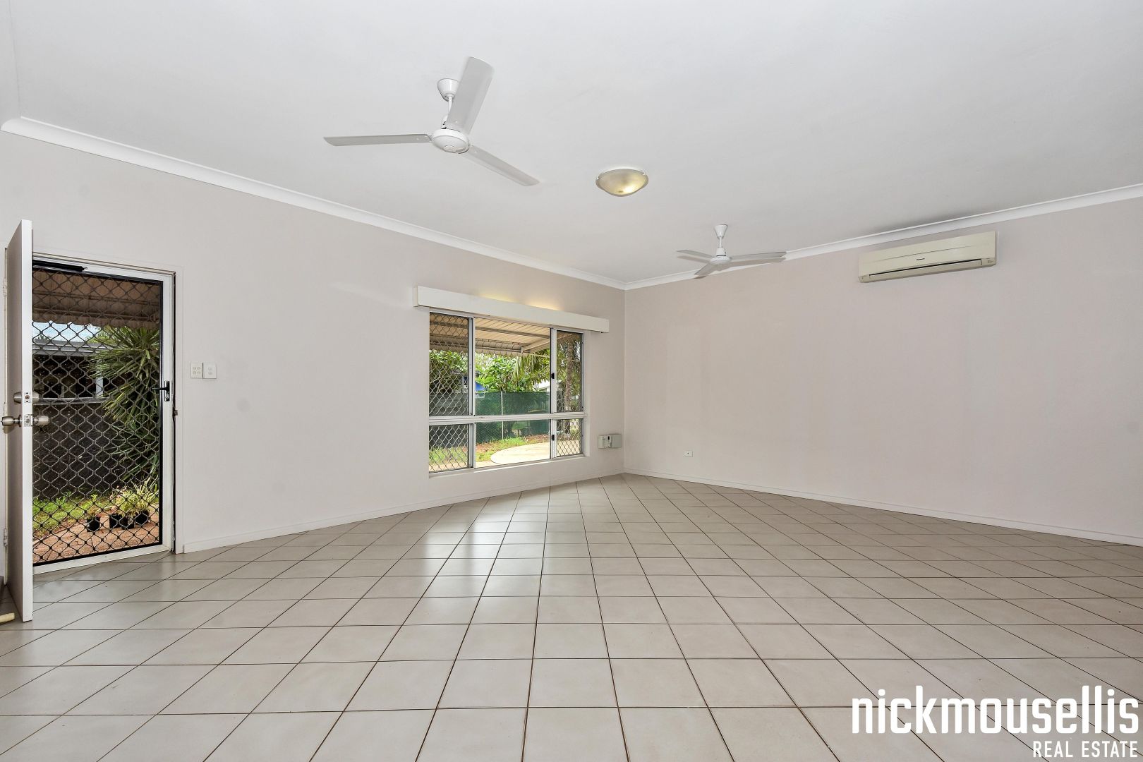 15 Buckland Court, Moulden NT 0830, Image 2