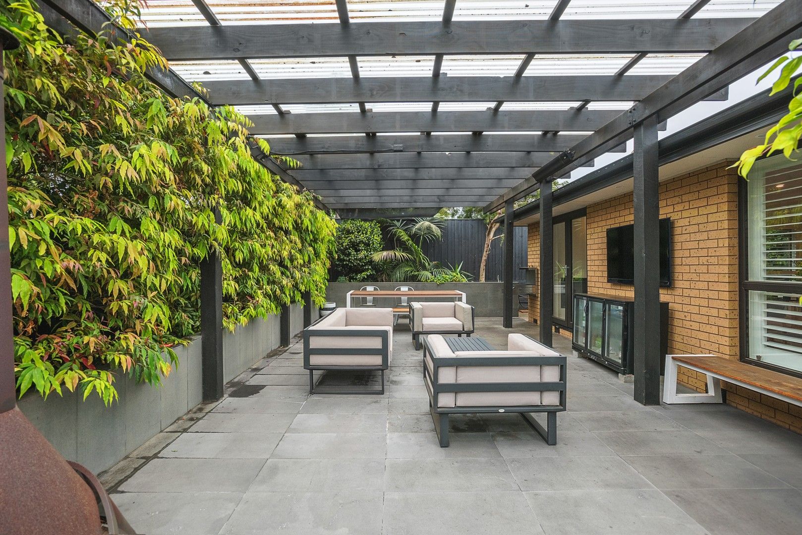 5 bedrooms House in 45 Lower Dandenong Road MENTONE VIC, 3194