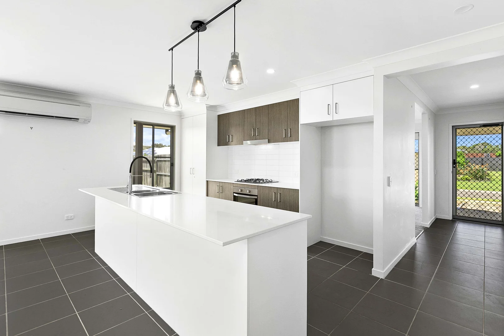 Additional image 2 of 29 O'Connell Parade, Urraween QLD 4655