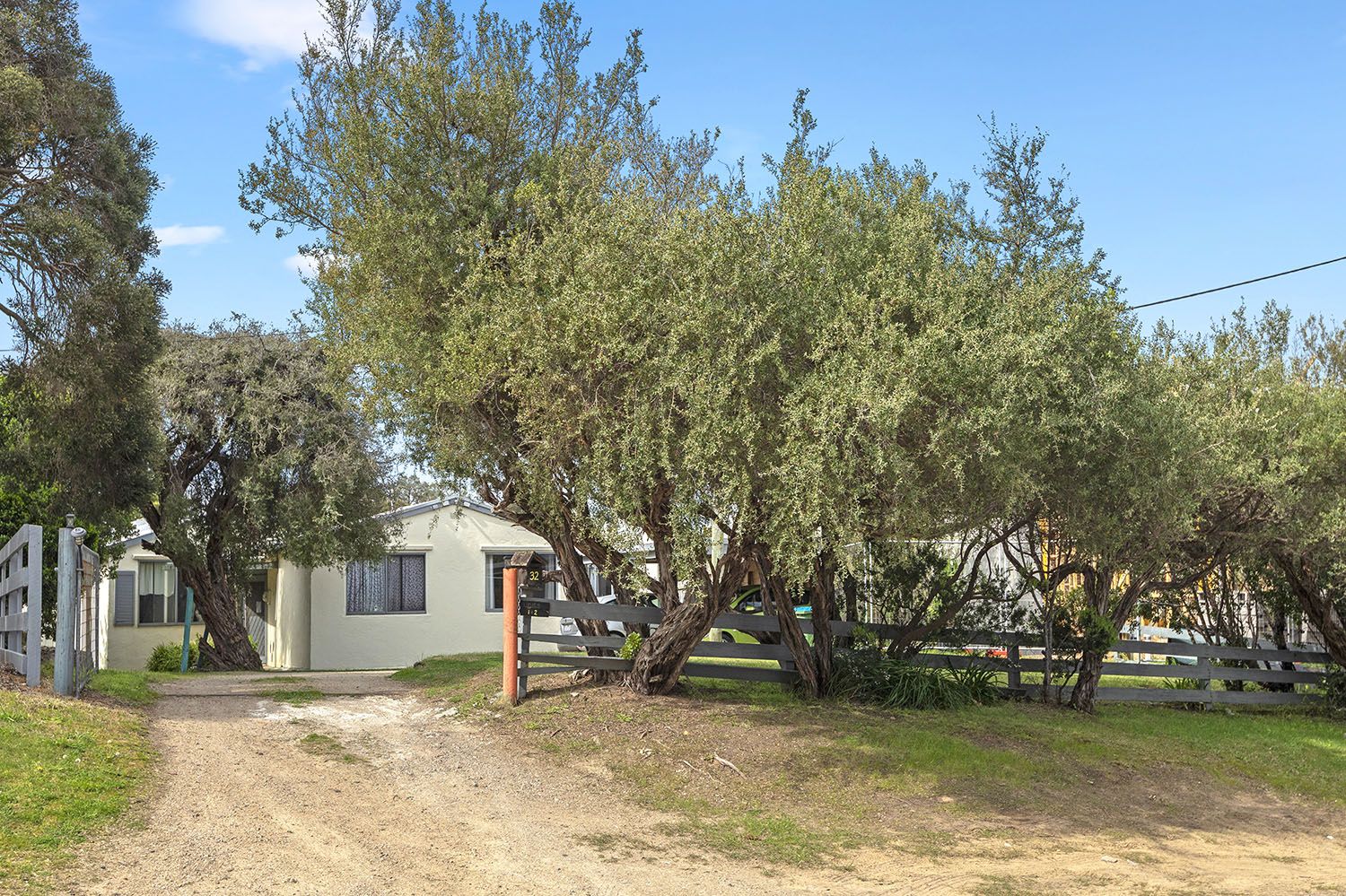 3 bedrooms Apartment / Unit / Flat in 2/32 Seaview Street BLAIRGOWRIE VIC, 3942