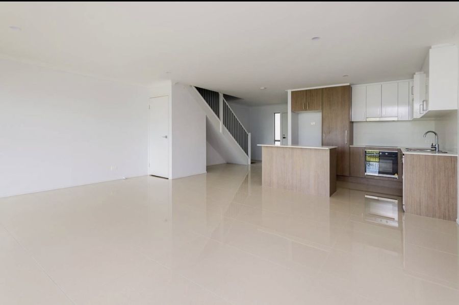 4/16 Bottle Brush Circuit, Coomera QLD 4209, Image 2