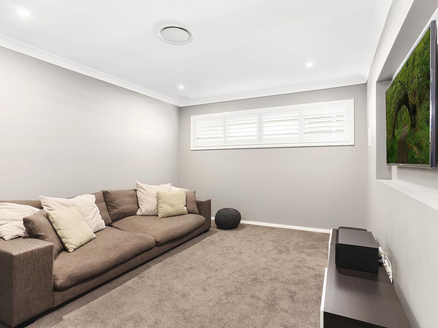 27 Pevensey Street, Castle Hill NSW 2154, Image 2