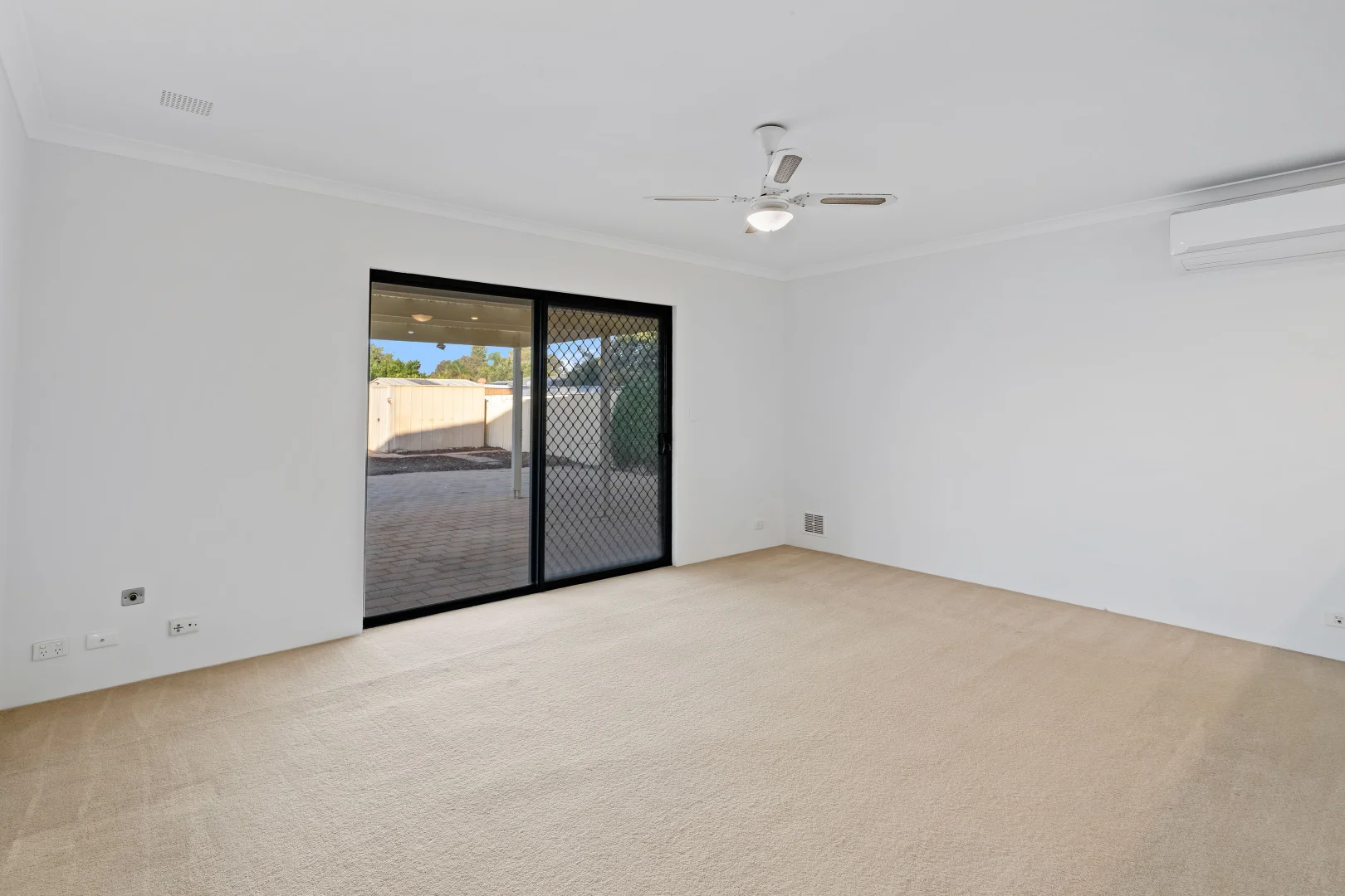 Additional image 16 of 4 Balmoral Parade, Halls Head WA 6210