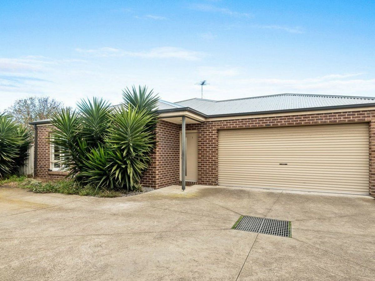 3 bedrooms House in 3/249 Plantation Road CORIO VIC, 3214