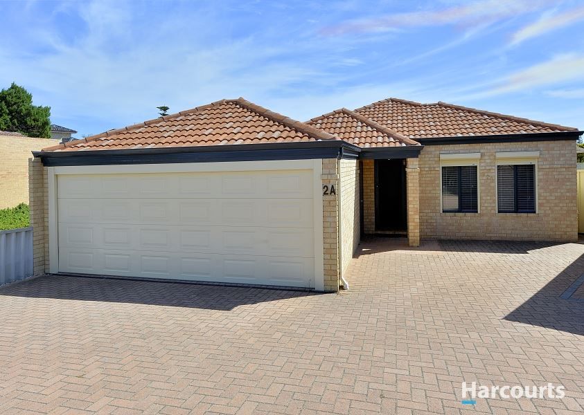 2A Coral Court, Halls Head WA 6210, Image 1