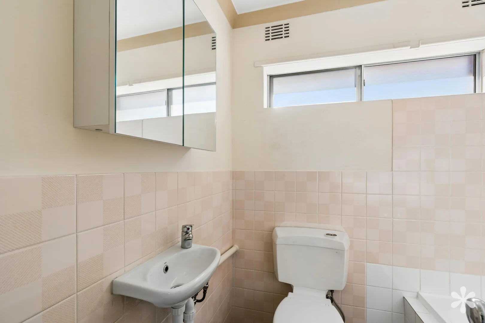 Additional image 10 of 13 Melinga Court, Karawara WA 6152