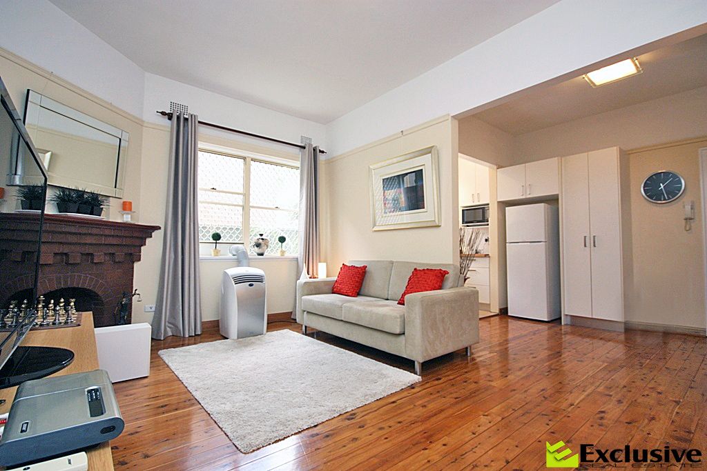 2 bedrooms Apartment / Unit / Flat in 1/128 Majors Bay Road CONCORD NSW, 2137