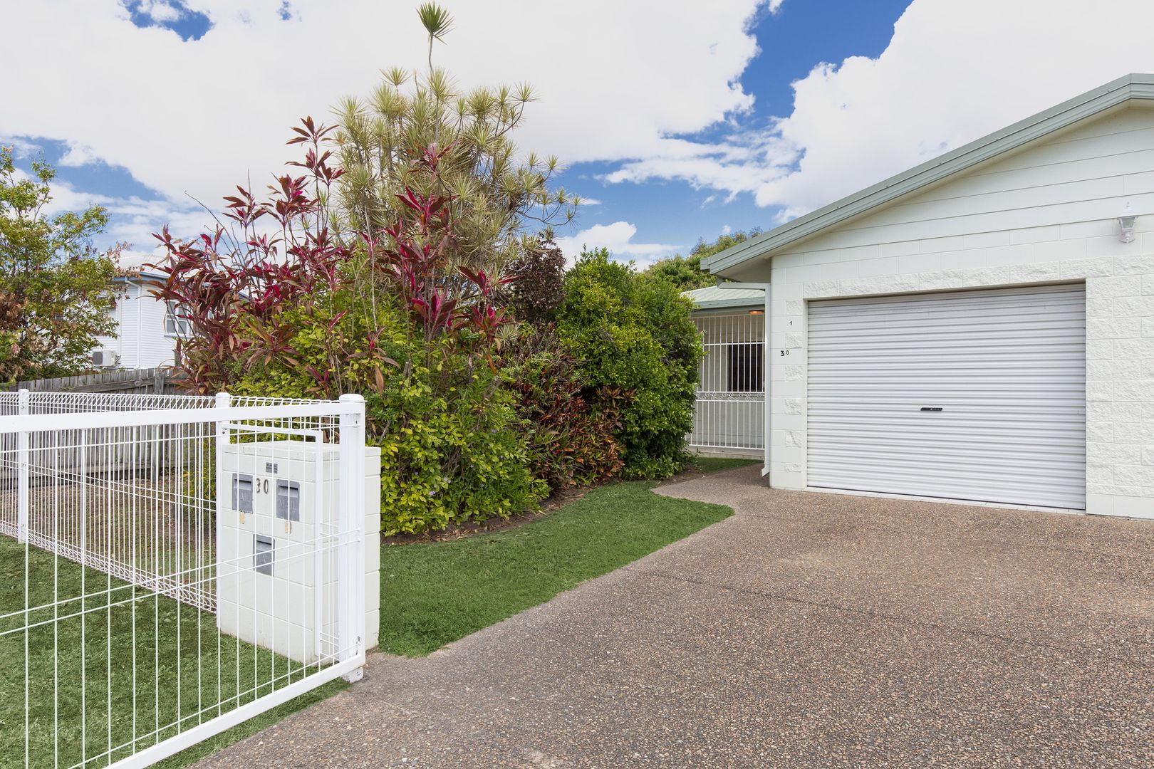 1/30 HAMMETT STREET, Currajong QLD 4812, Image 1