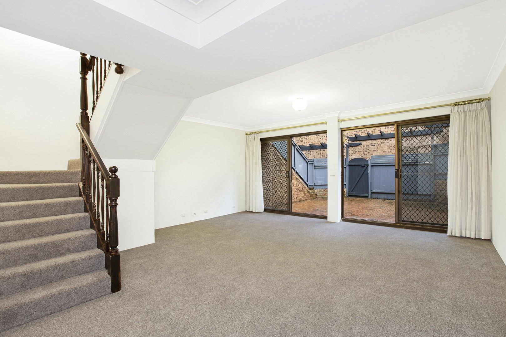 3 bedrooms Townhouse in 5/49-51 Bay Road WAVERTON NSW, 2060