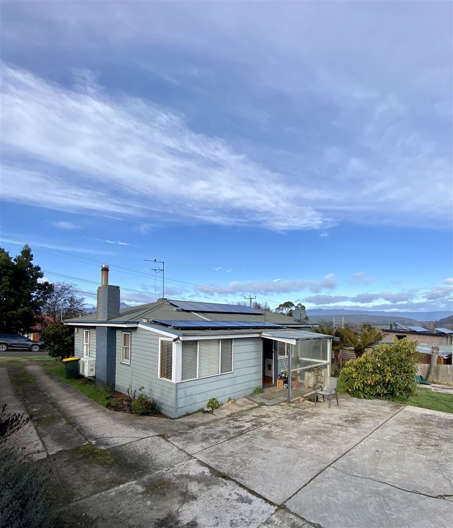 37 Tower Hill Street, Deloraine TAS 7304, Image 2