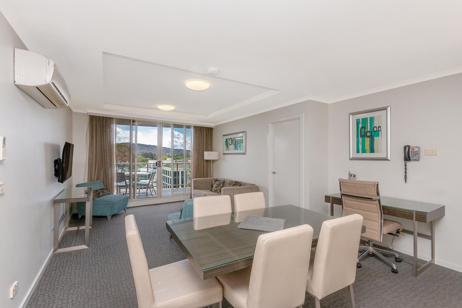 2 bedrooms Apartment / Unit / Flat in 2Bed/100 Northbourne Avenue BRADDON ACT, 2612