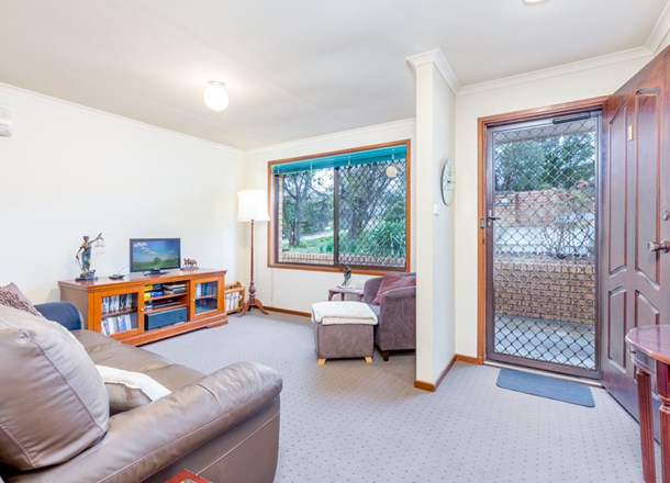 1/33 Muir Place, Queanbeyan West NSW 2620