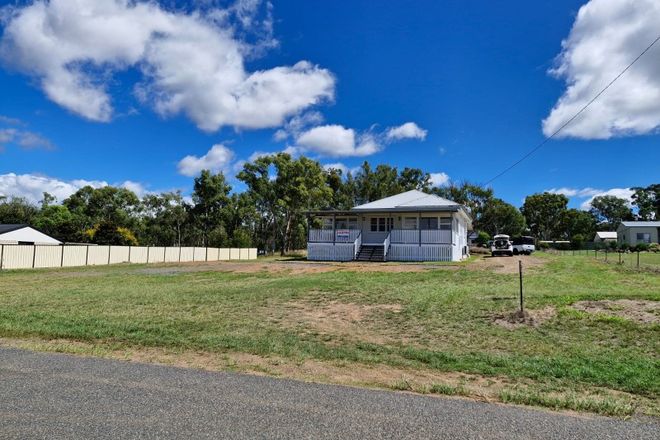 Picture of 71 White Street, PRATTEN QLD 4370