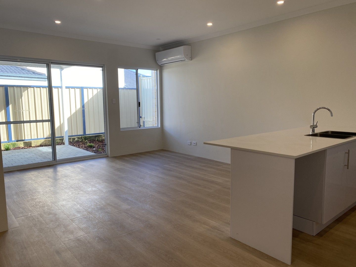 3 bedrooms House in 1/29 Coot Way TAPPING WA, 6065