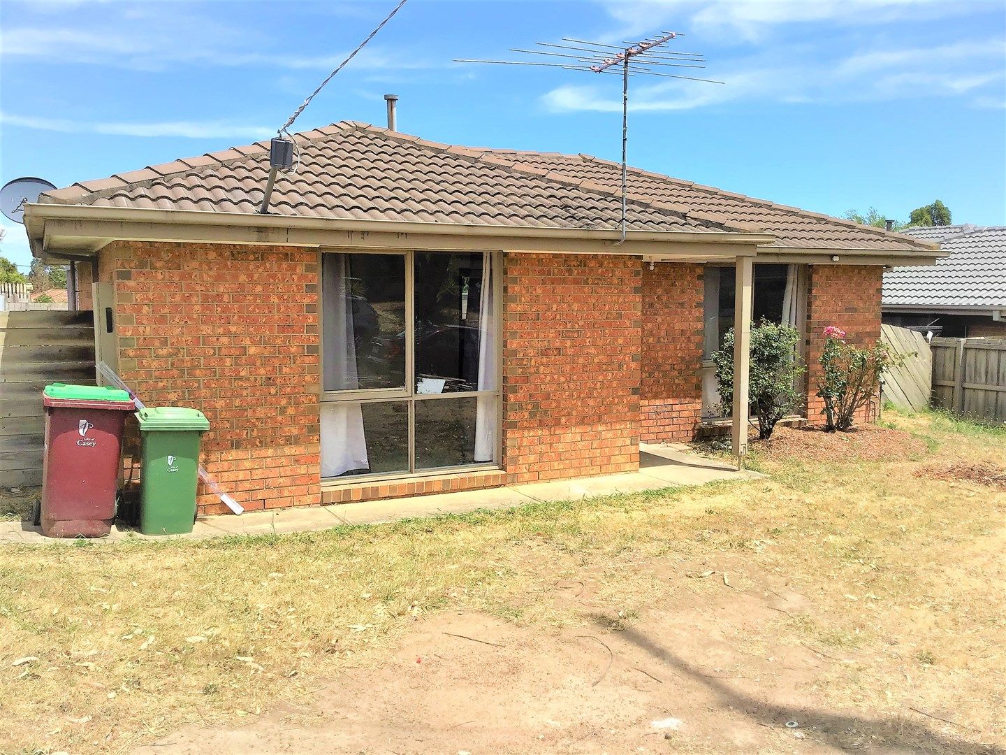 3 bedrooms House in 16 Meredith Crescent HAMPTON PARK VIC, 3976