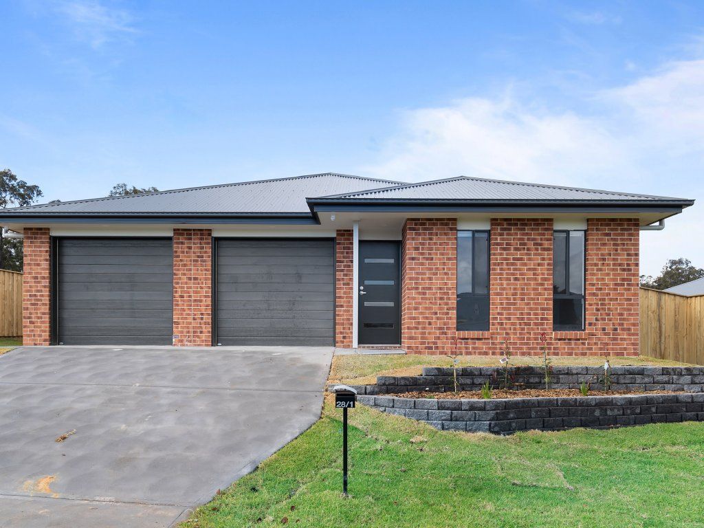 4 bedrooms House in 28/1 PILLAR STREET BELLBIRD NSW, 2325