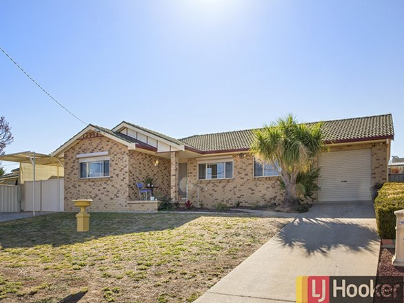 82 Glengarvin Drive, Oxley Vale NSW 2340