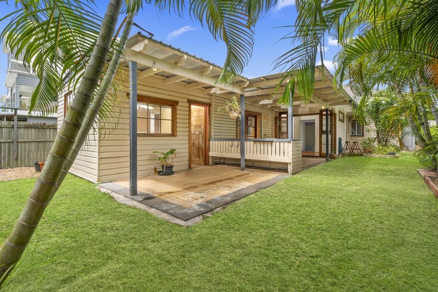 6 Manley Street, Redcliffe QLD 4020, Image 1