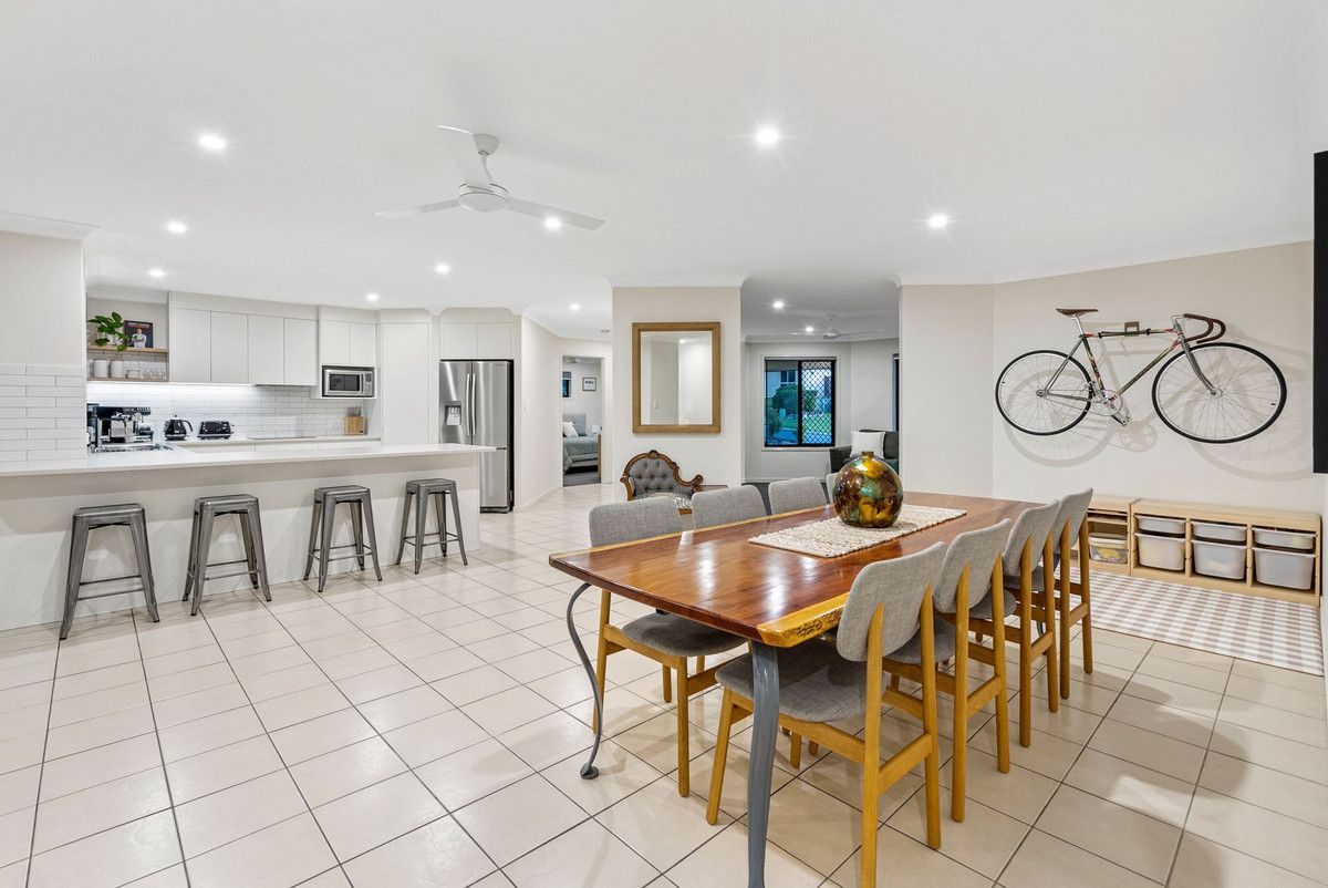 5 Nadine Court, Warner QLD 4500, Image 2