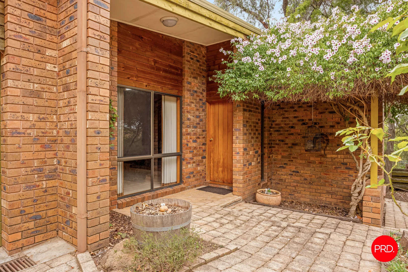 Additional image 2 of 8 Carey Court, Spring Gully VIC 3550