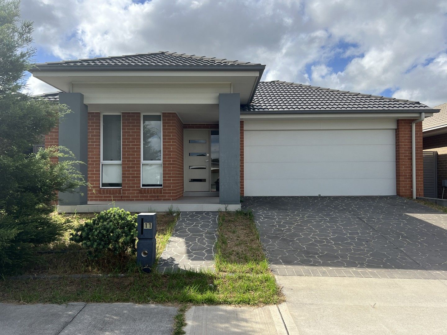 4 bedrooms House in 11 Cain Avenue GREGORY HILLS NSW, 2557