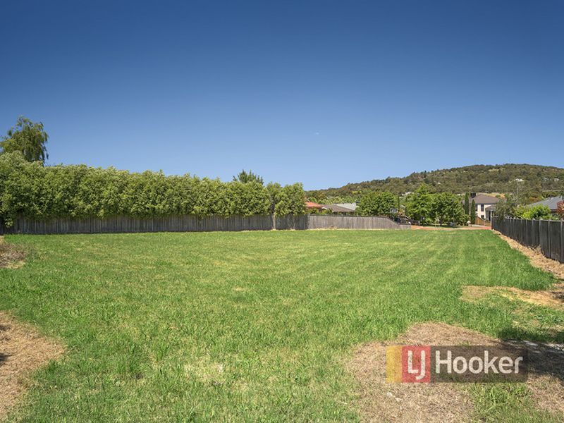 7 Middleham Close, Lysterfield Property History & Address Research