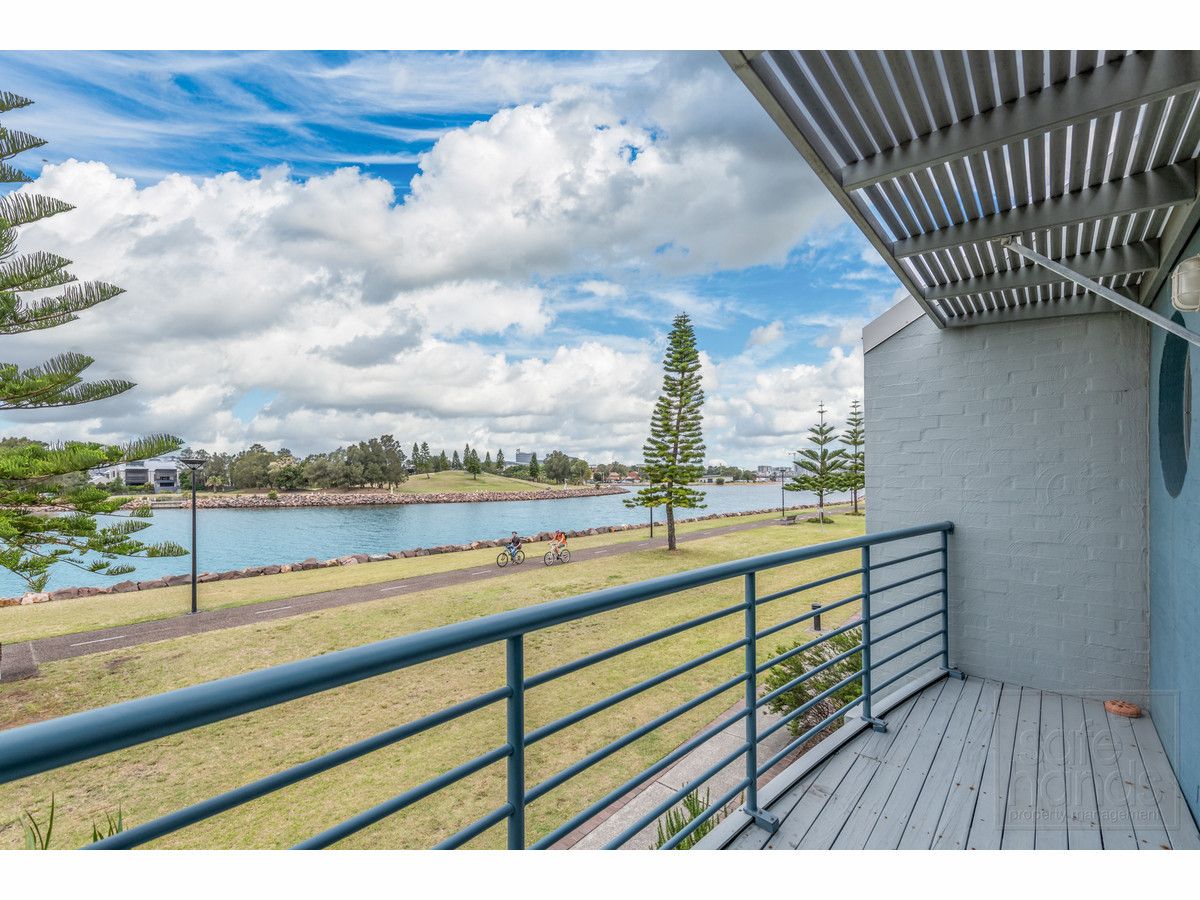 3 bedrooms Townhouse in 4/14 The Lane MARYVILLE NSW, 2293