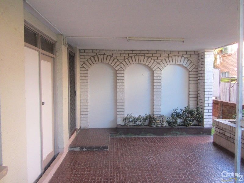 2 bedrooms House in 6a Maple Street CABRAMATTA NSW, 2166