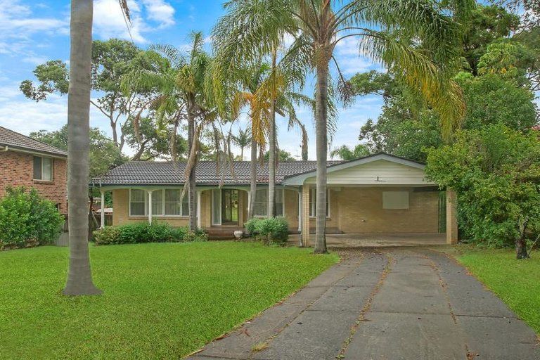 3 bedrooms House in 21 Carramarr Road CASTLE HILL NSW, 2154