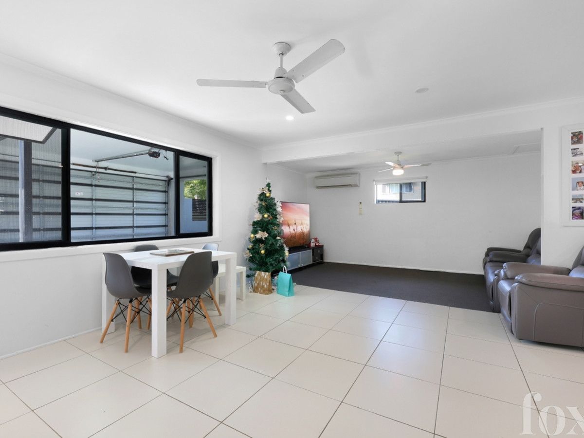 12 Parkview Court, Southport QLD 4215, Image 2