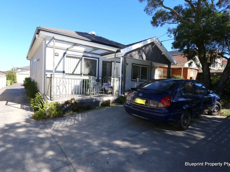 3 bedrooms House in 2 Malvern Avenue MERRYLANDS NSW, 2160