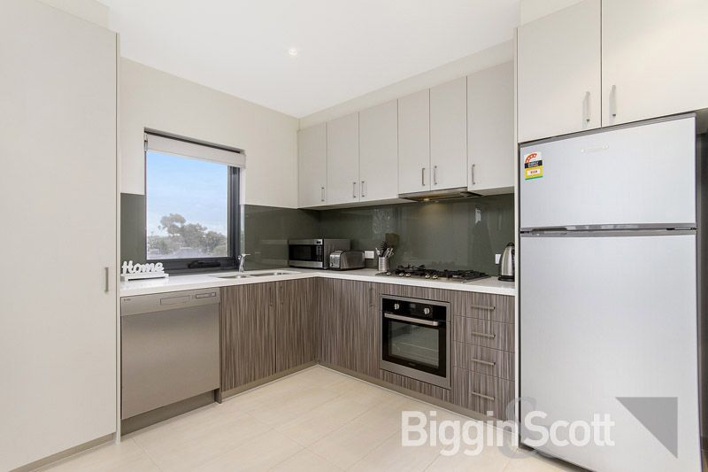 207/1 Frank Street, Glen Waverley VIC 3150, Image 2