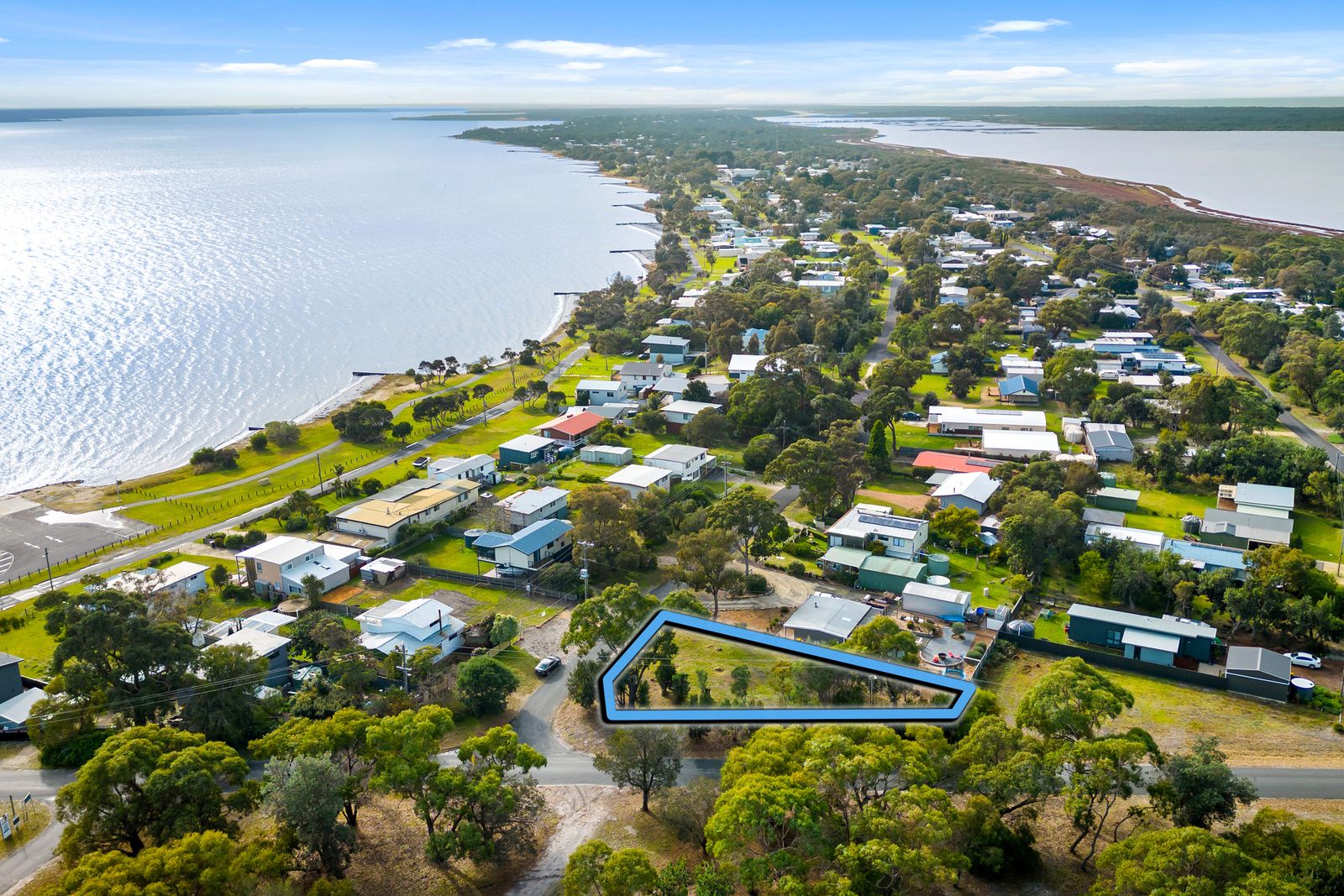 2 Fisher Parade, Loch Sport VIC 3851 Domain