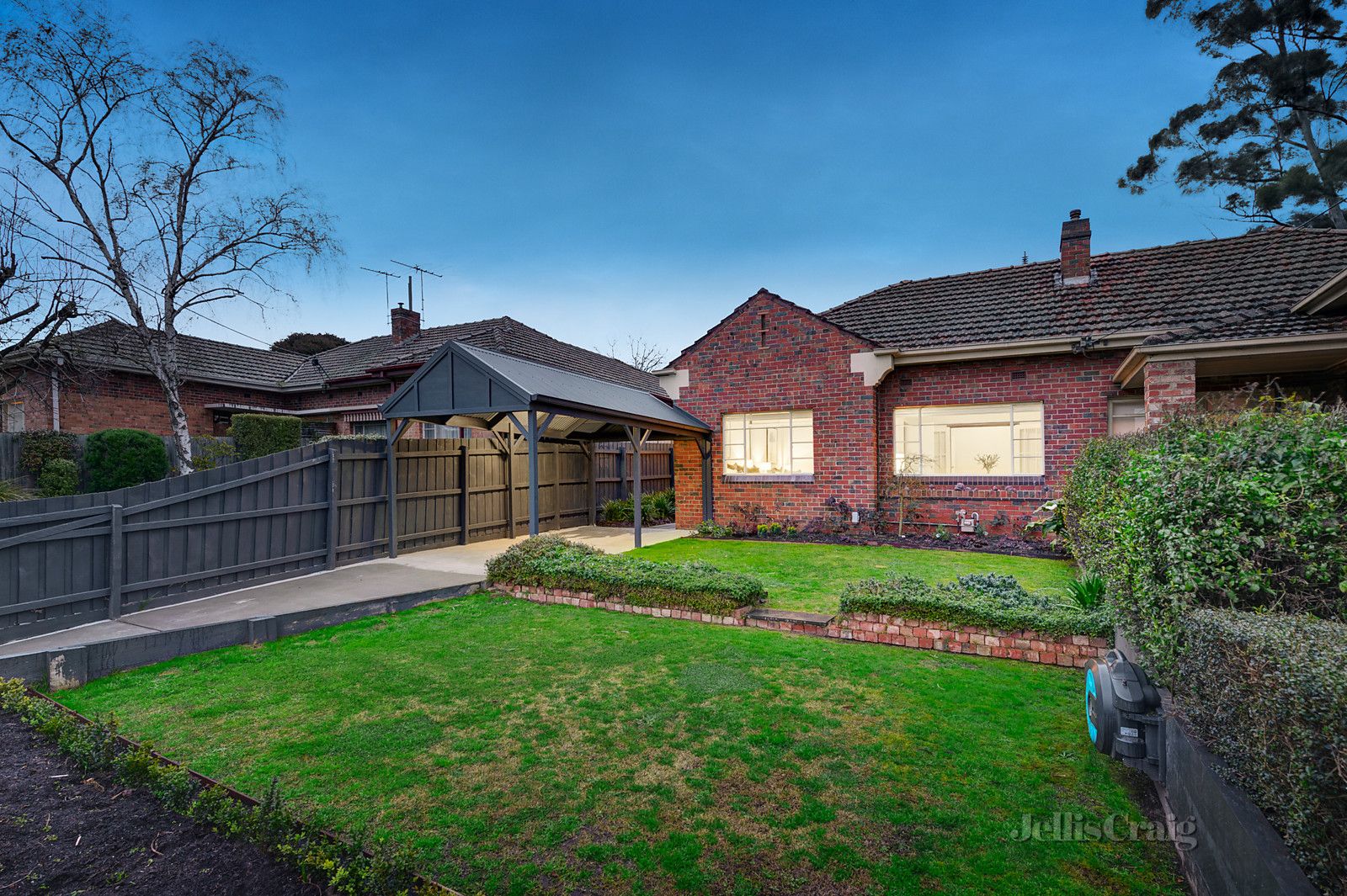 5 Woodlands Avenue, Kew East VIC 3102, Image 0