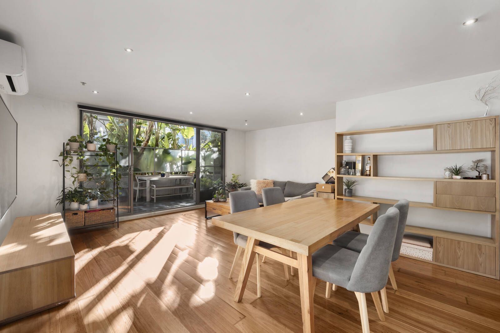 1 bedrooms Apartment / Unit / Flat in 2/86-88 Beach Road SANDRINGHAM VIC, 3191