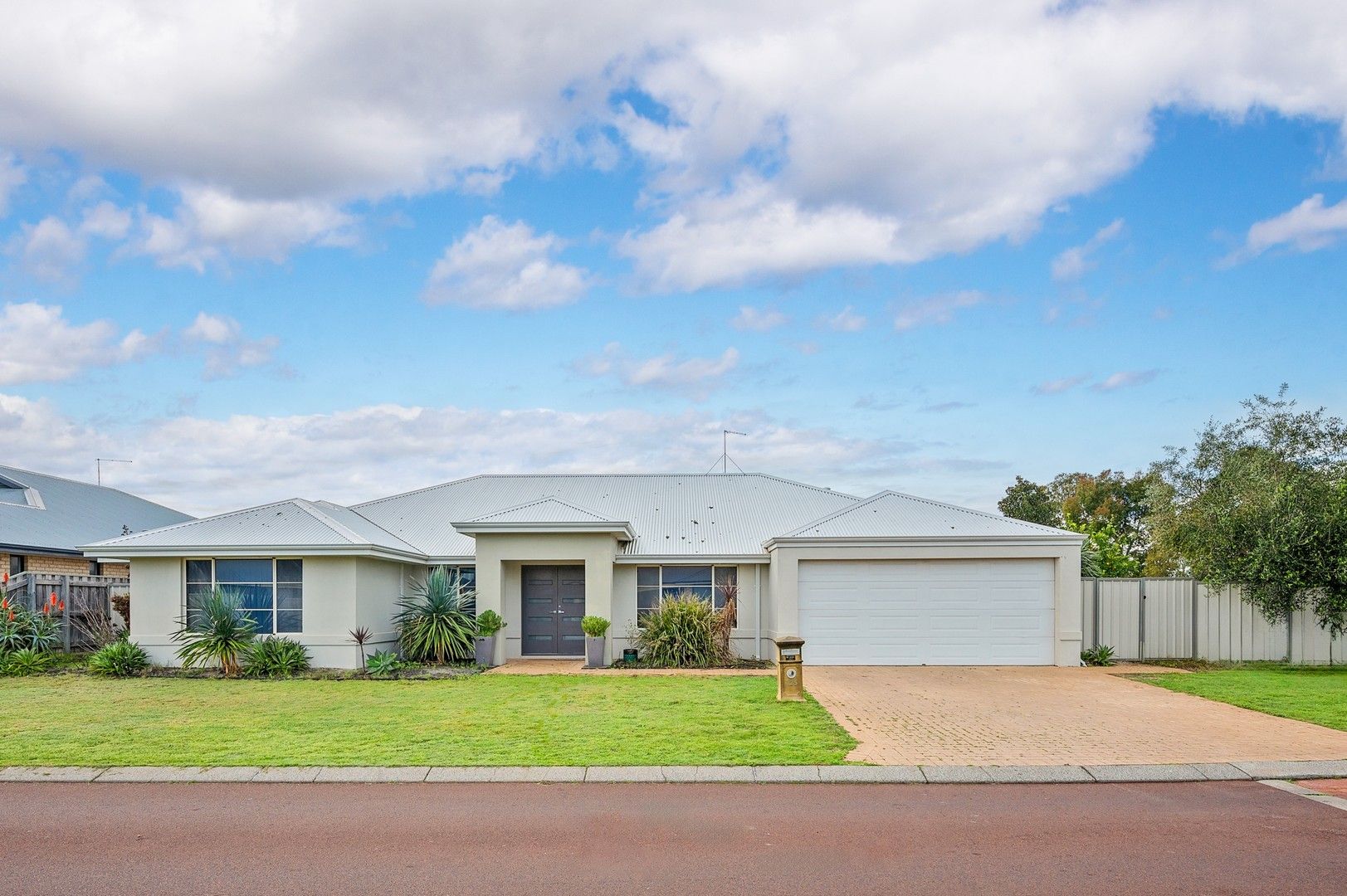 125 Barton Drive, Australind WA 6233, Image 0