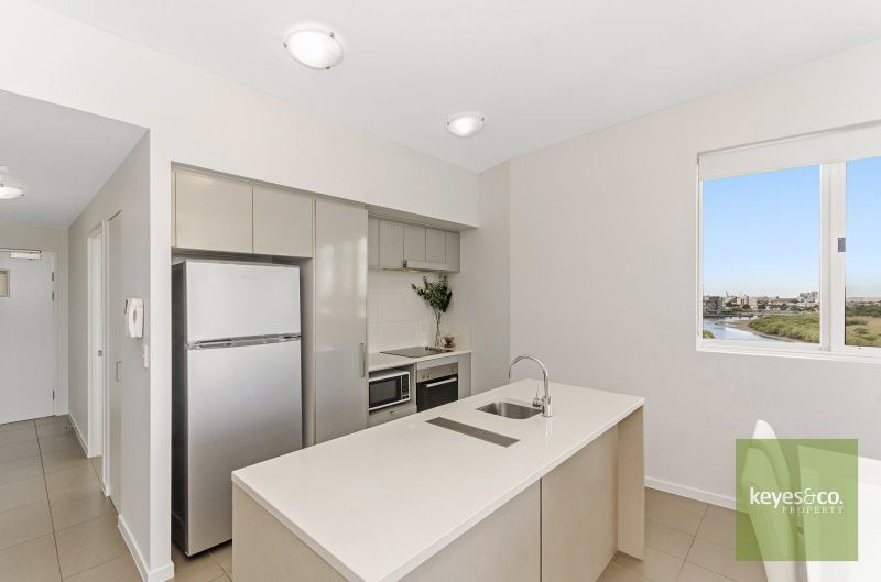 49/2-4 Kingsway Place, Townsville City QLD 4810, Image 2