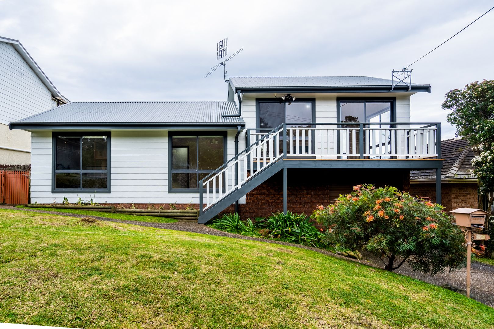 40 Tatiara St, Dalmeny NSW 2546 Domain