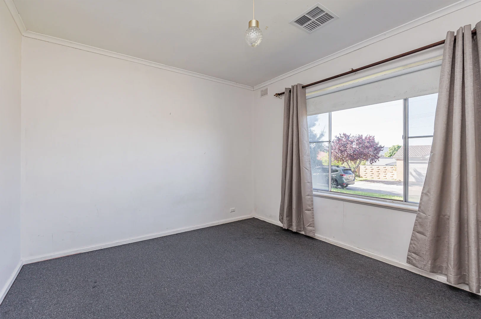 Additional image 8 of 2 Canberra Crescent, Valley View SA 5093