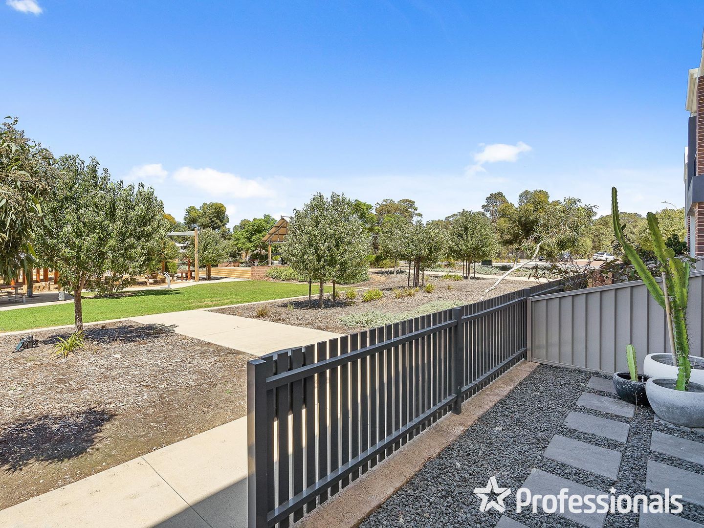 11 Auburn Lane, Forrestfield WA 6058, Image 2