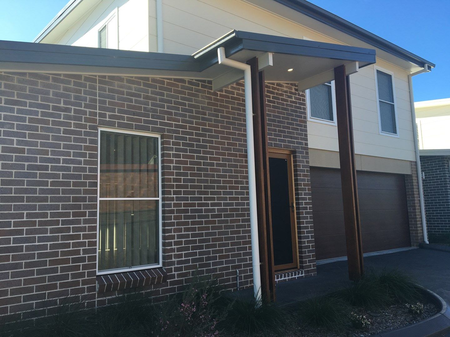 3 bedrooms Townhouse in 2/15 Yorston Street WARNERS BAY NSW, 2282