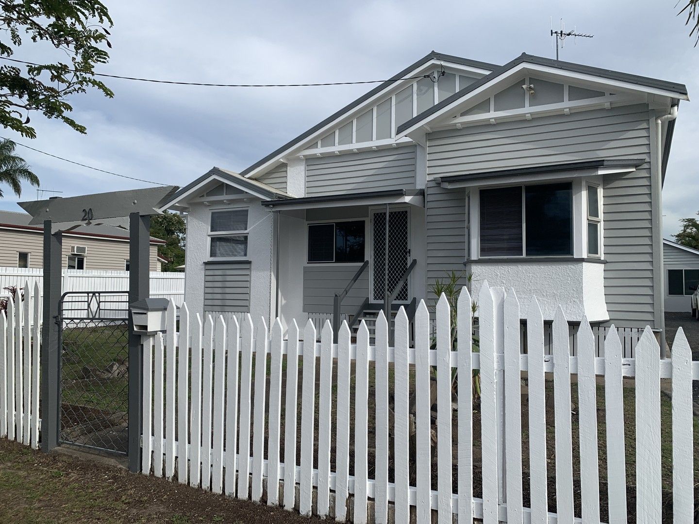 4 bedrooms House in 20 Alice Street WALKERVALE QLD, 4670