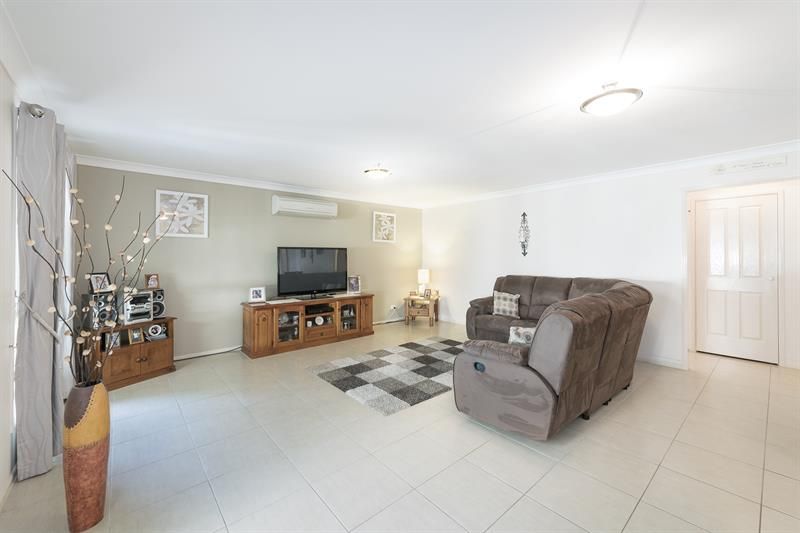 28 Daniel Avenue, Rutherford NSW 2320, Image 2