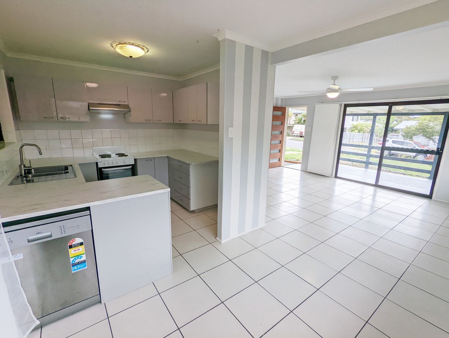 47 Sallows Street, Alexandra Hills QLD 4161, Image 2