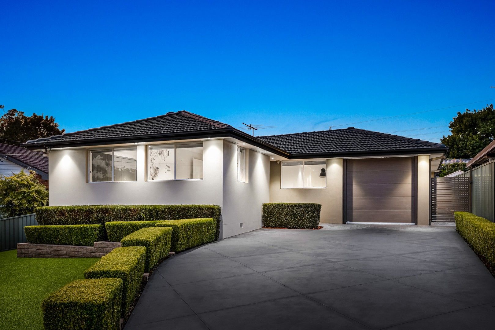 3 bedrooms House in 8 Dornoch Street WINSTON HILLS NSW, 2153